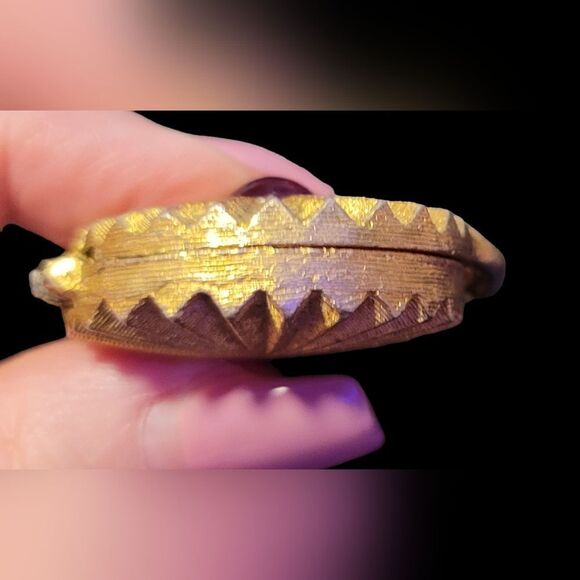 60's Vintage Houbigant Solid Perfume Compact with Chantilly Red Cabochon - Picture 6 of 12